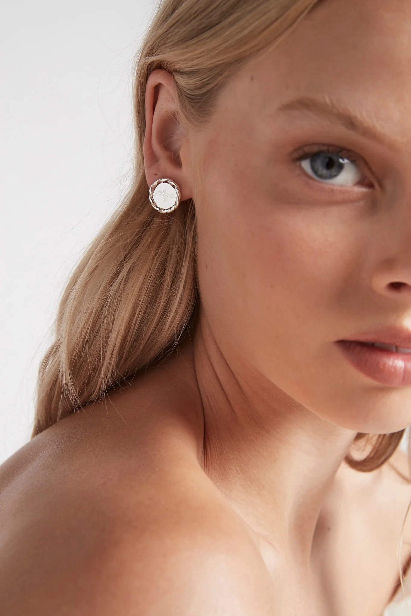 Anais Braided Stud Earring - Image 2