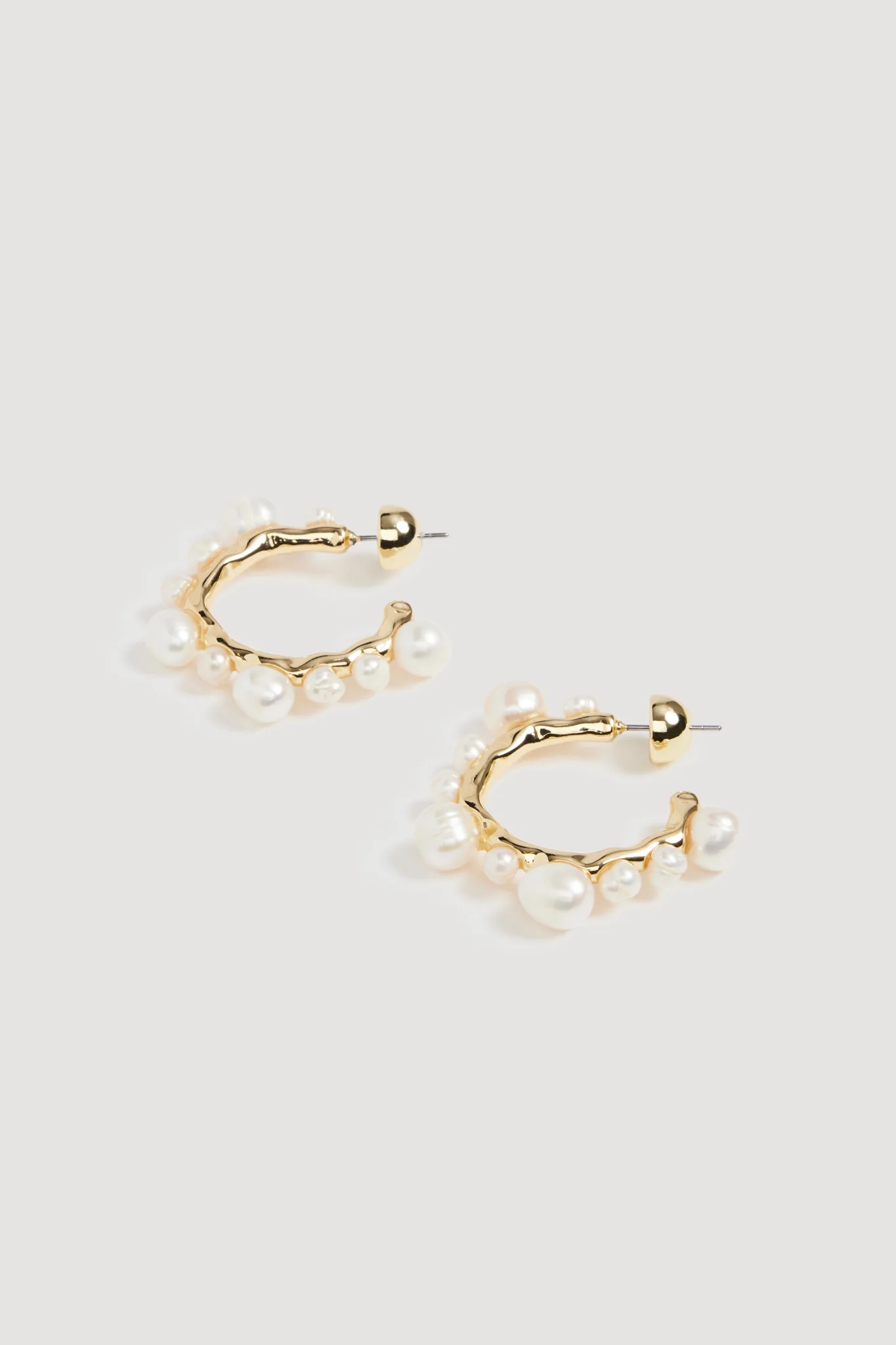 Arrow Hoop Stud - Image 2