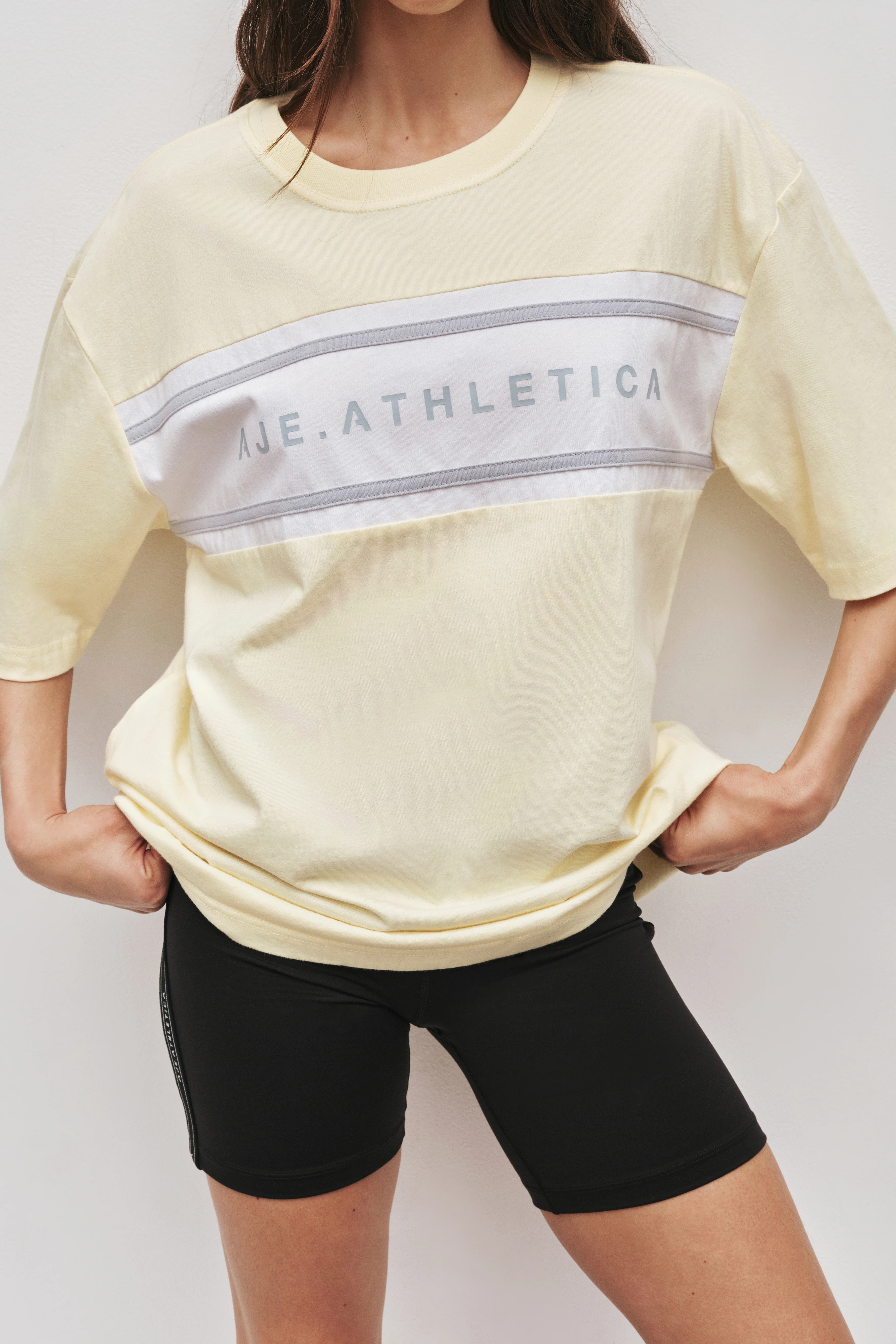 Contrast Logo Tee 102 - Image 4