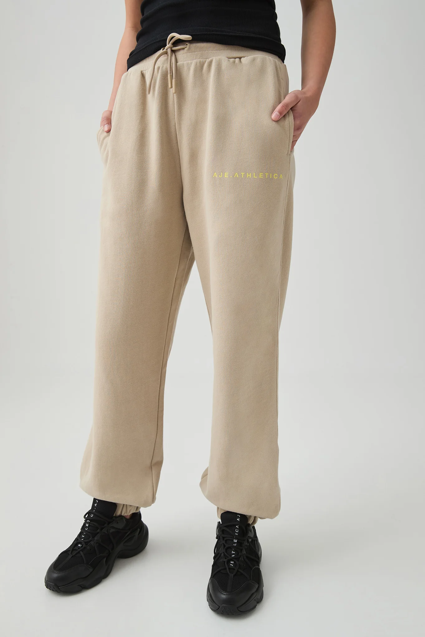 Contrast Logo Trackpant 504 - Image 4
