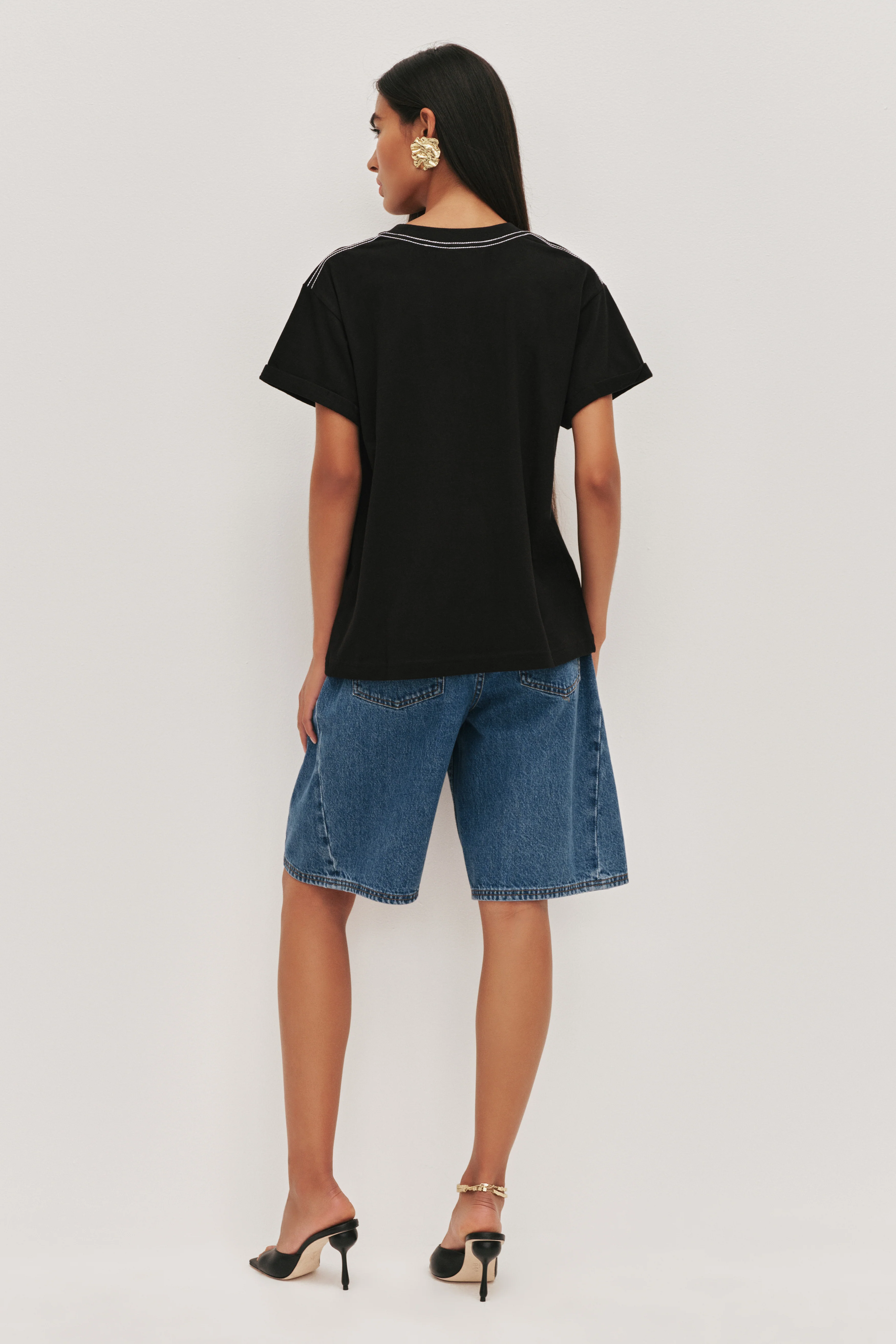 Core Raffia Logo Tee - Image 5