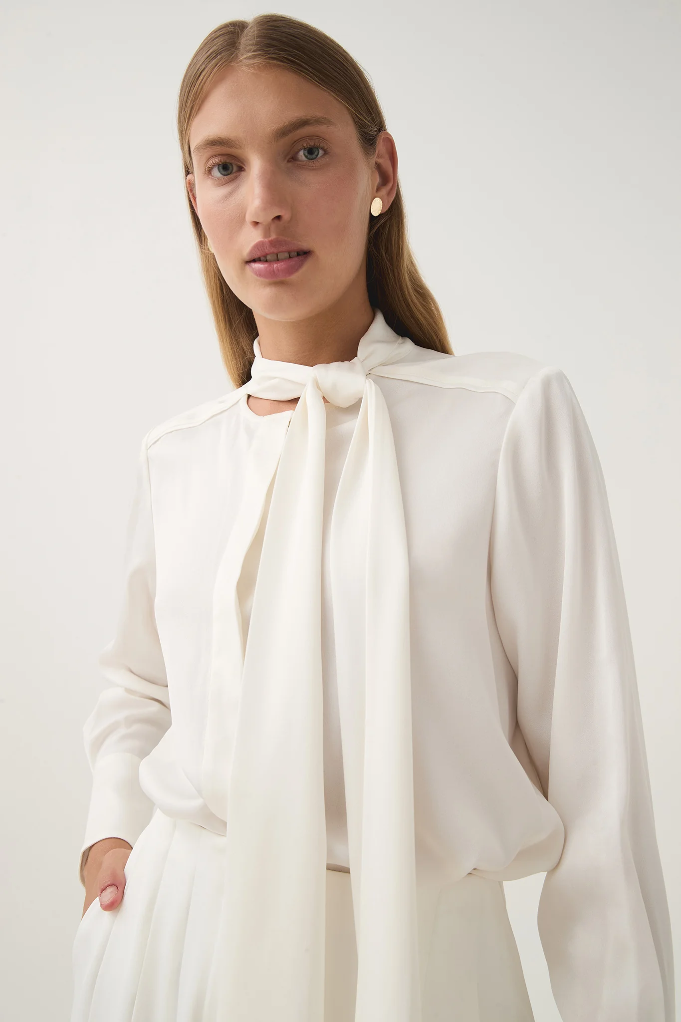 Dura Pussy Bow Blouse - Image 4