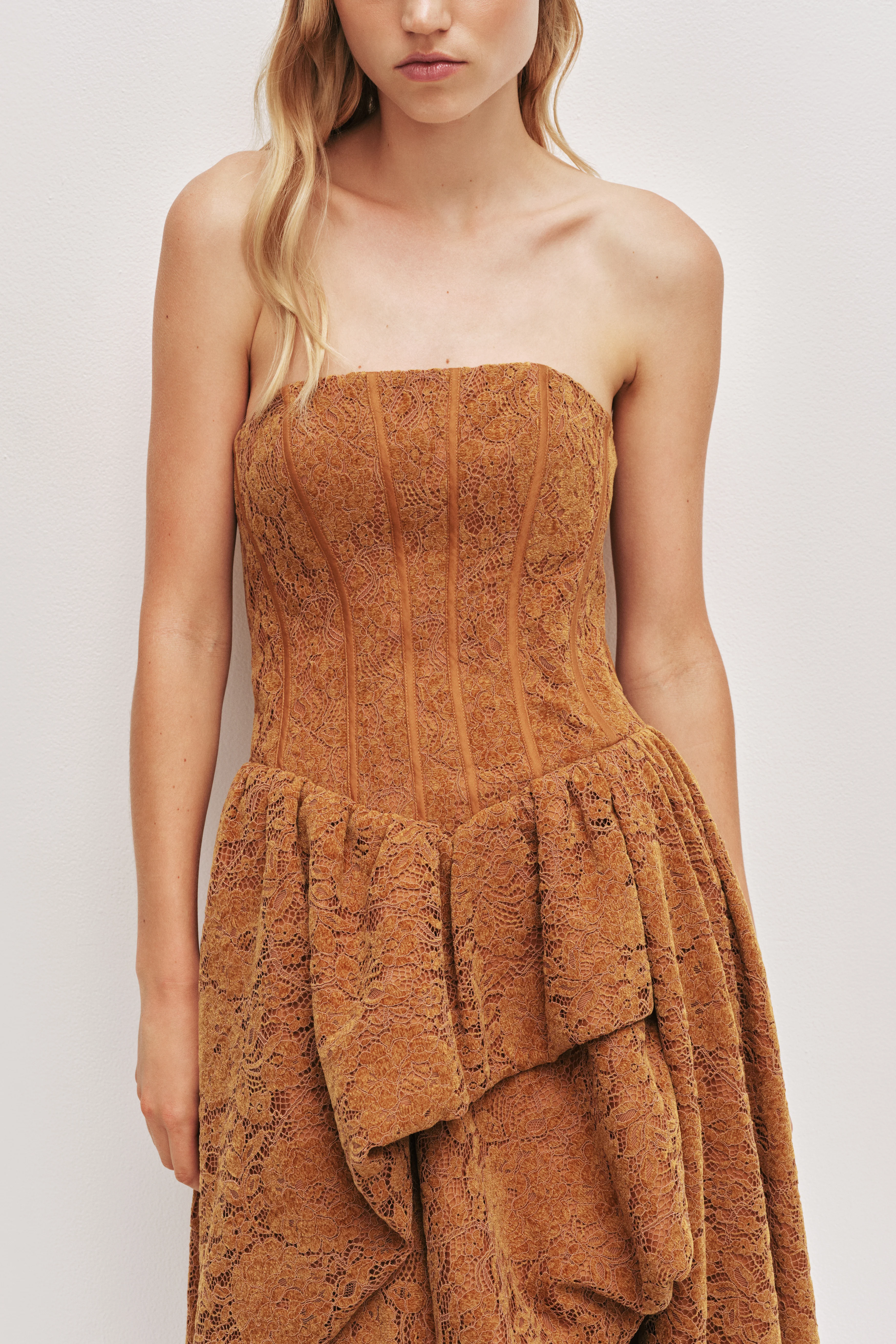 Florence Lace Gown - Image 4