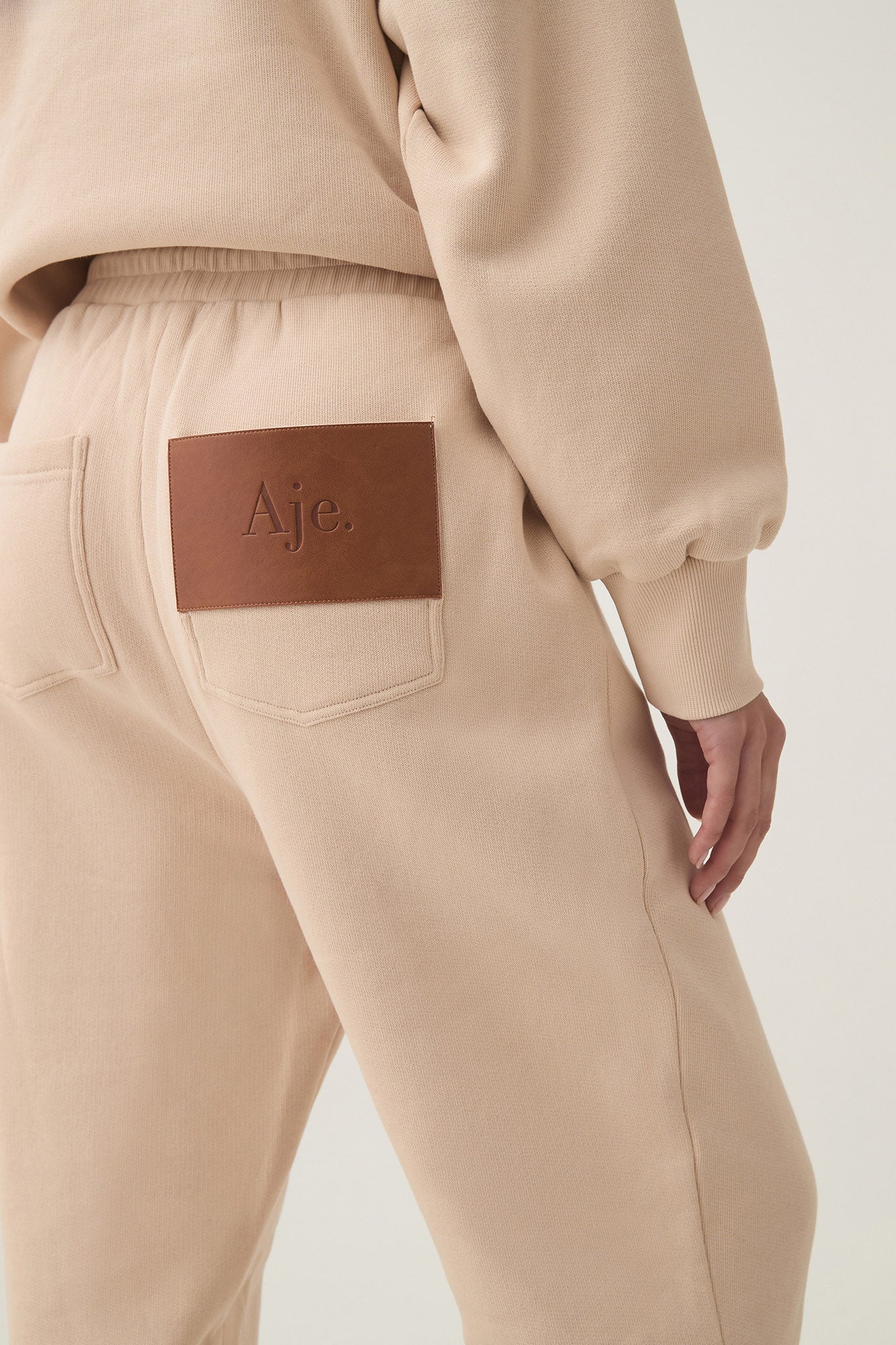 Flores Trackpant - Image 5