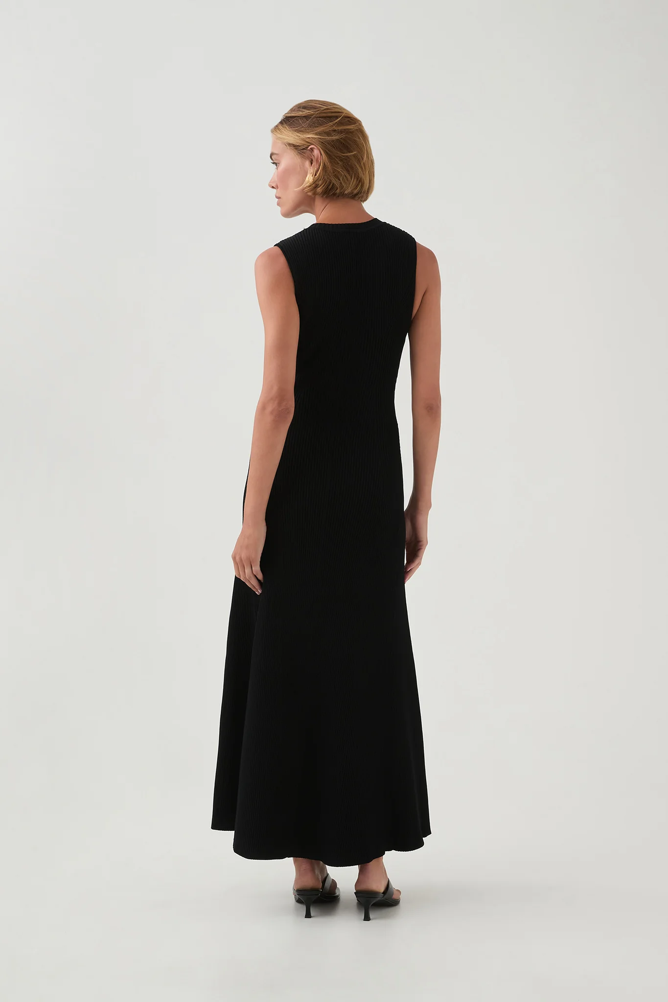 Focal Knit Midi Dress - Image 5