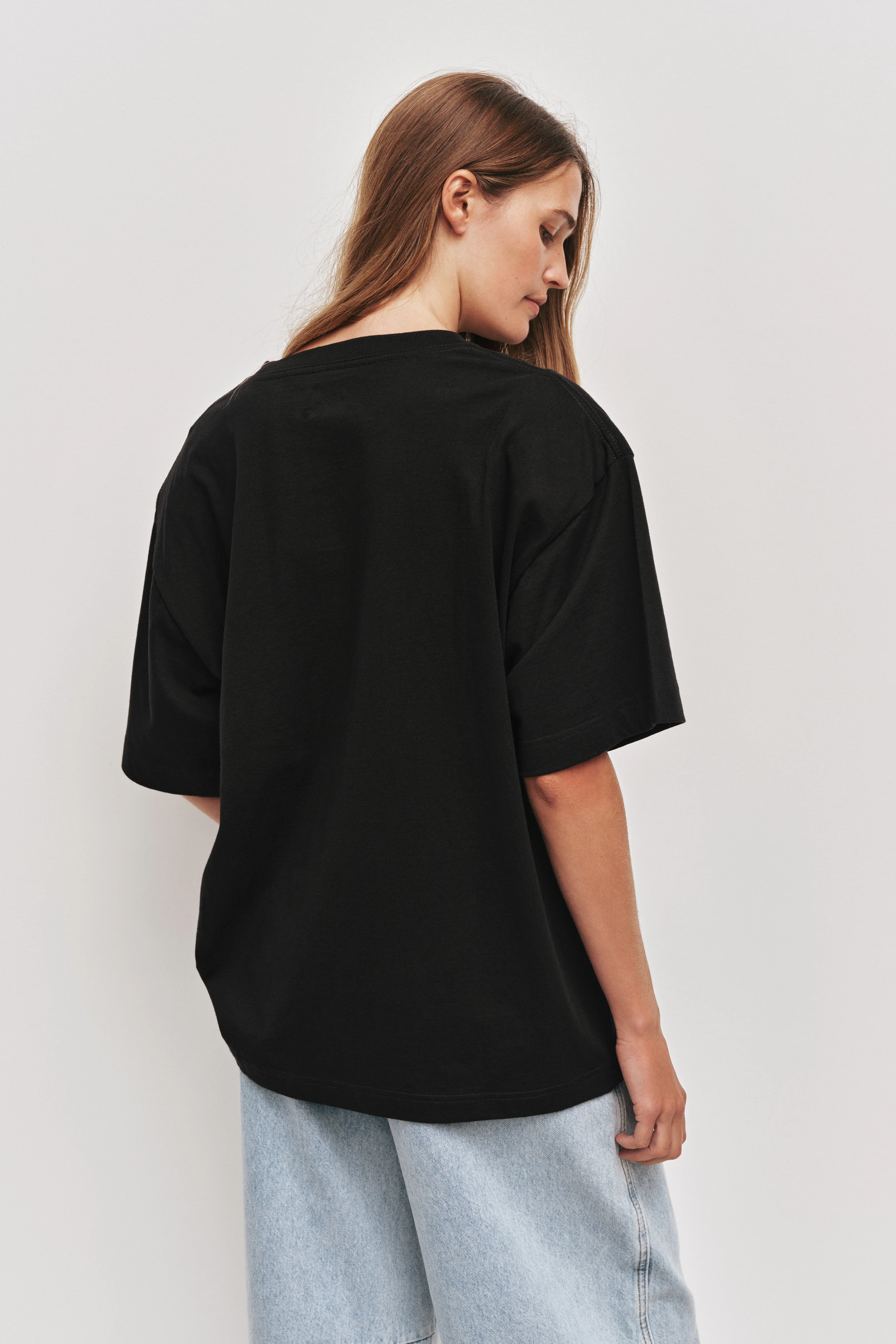 Goldie Oversized Tee - Image 4