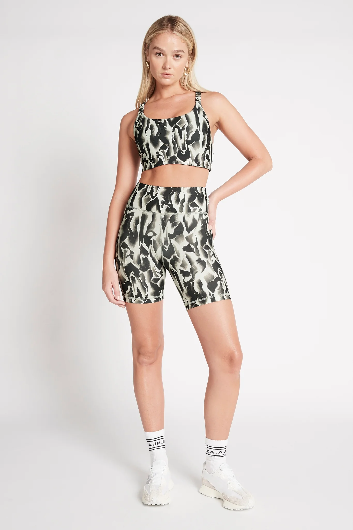 High Rise Bike Shorts 607 - Image 6