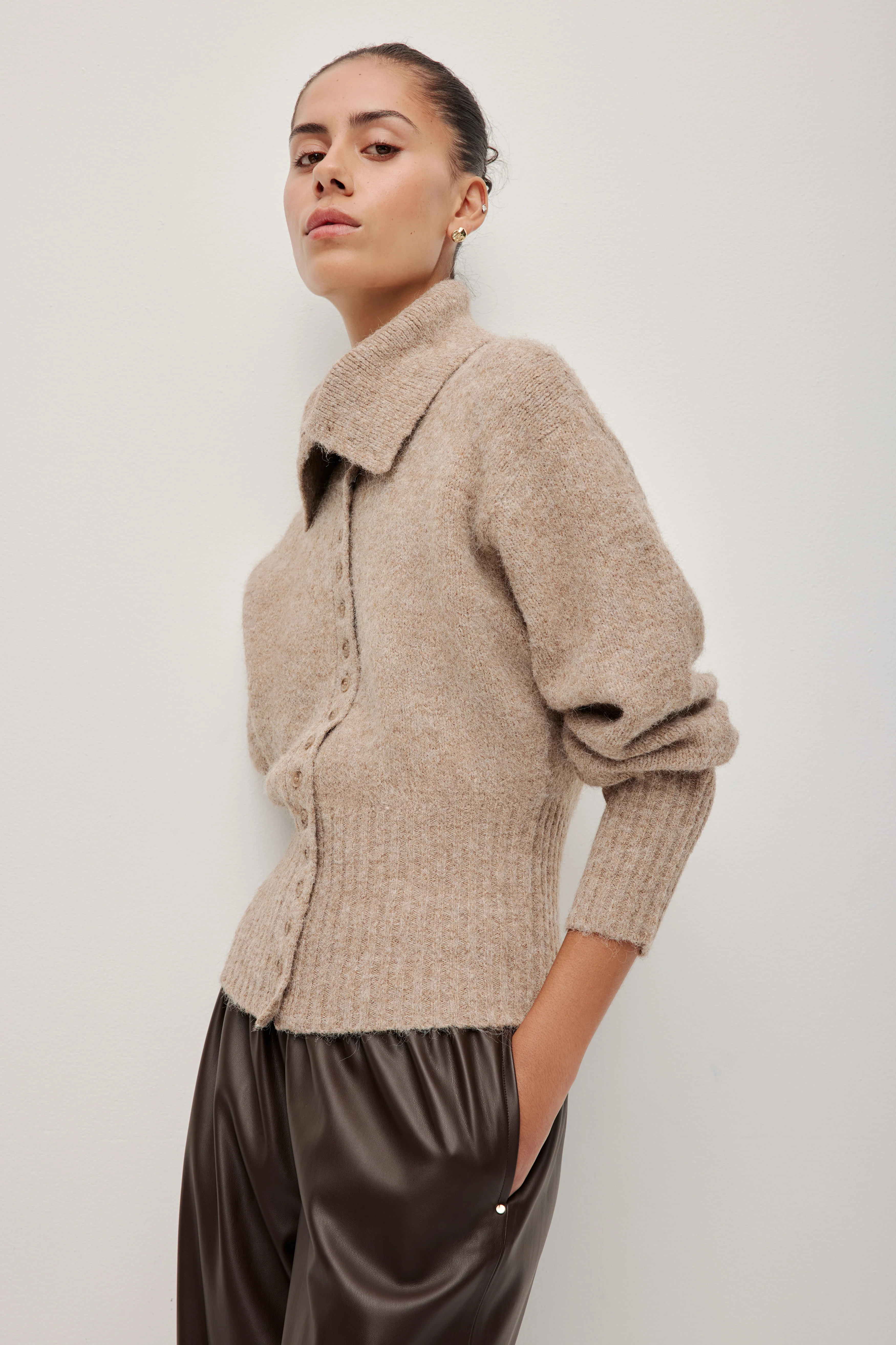Leni Collared Cardigan - Image 3
