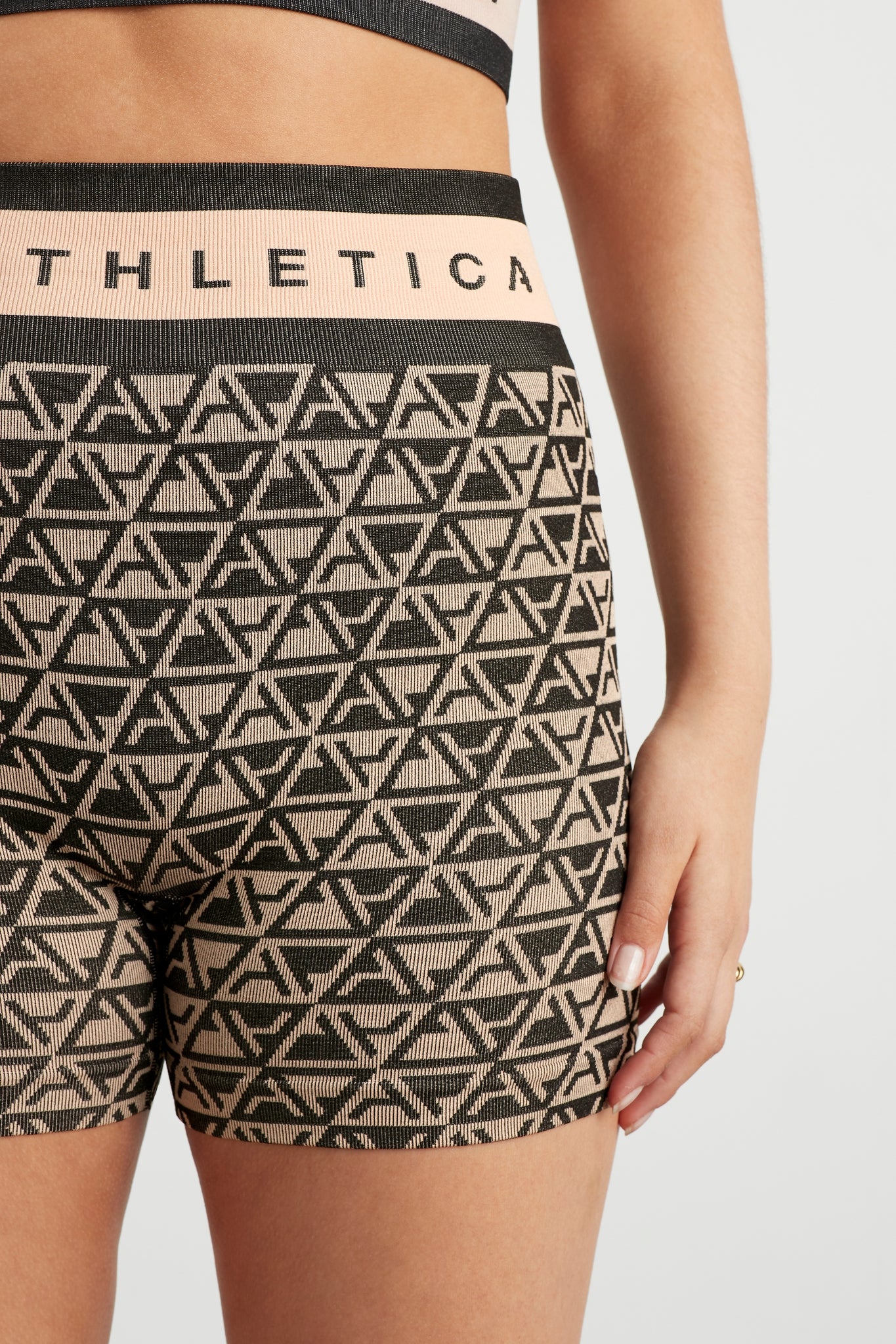 Mid Length Seamless Bike Shorts 624 - Image 4