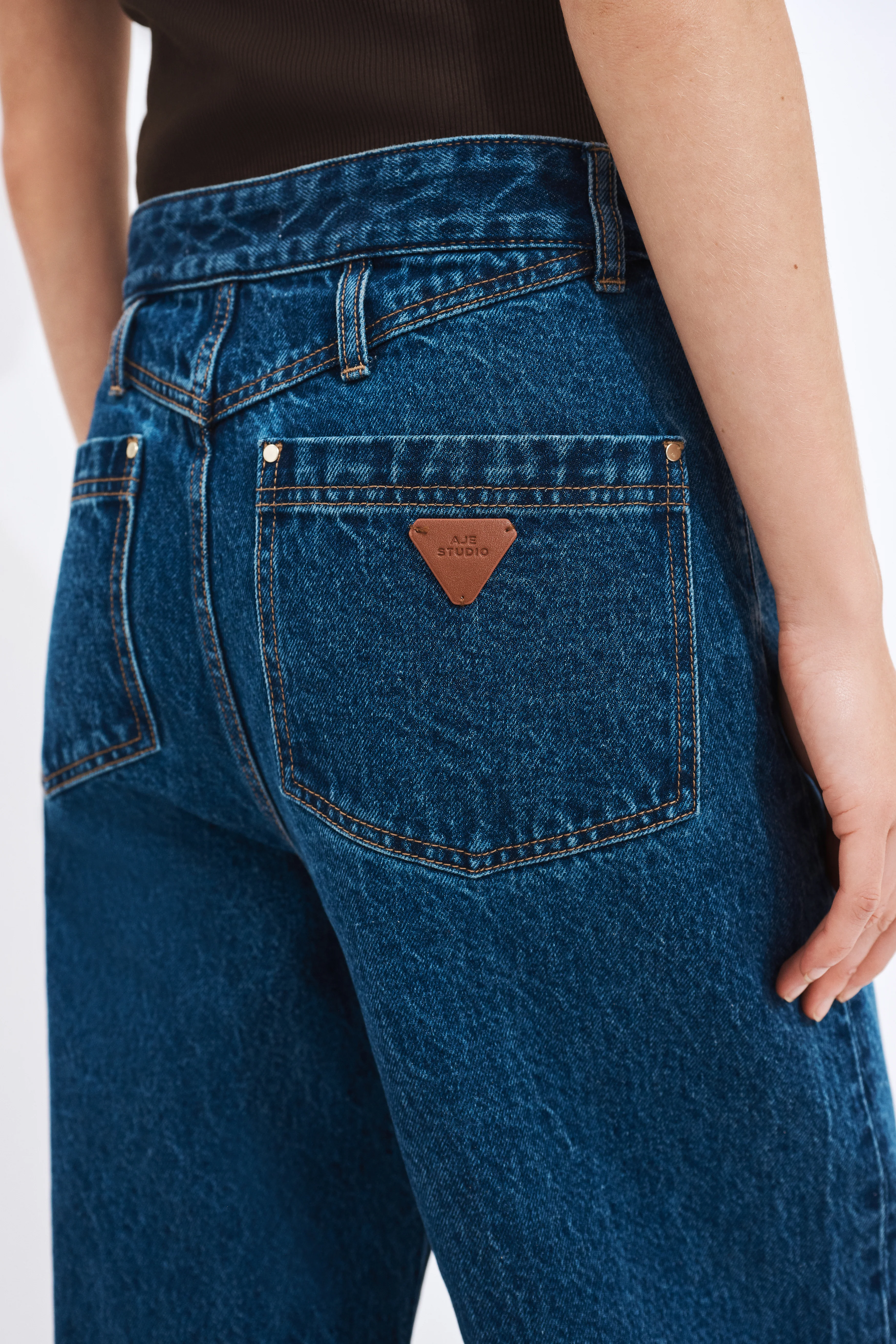 Myles Soft Barrel Leg Jeans - Image 4