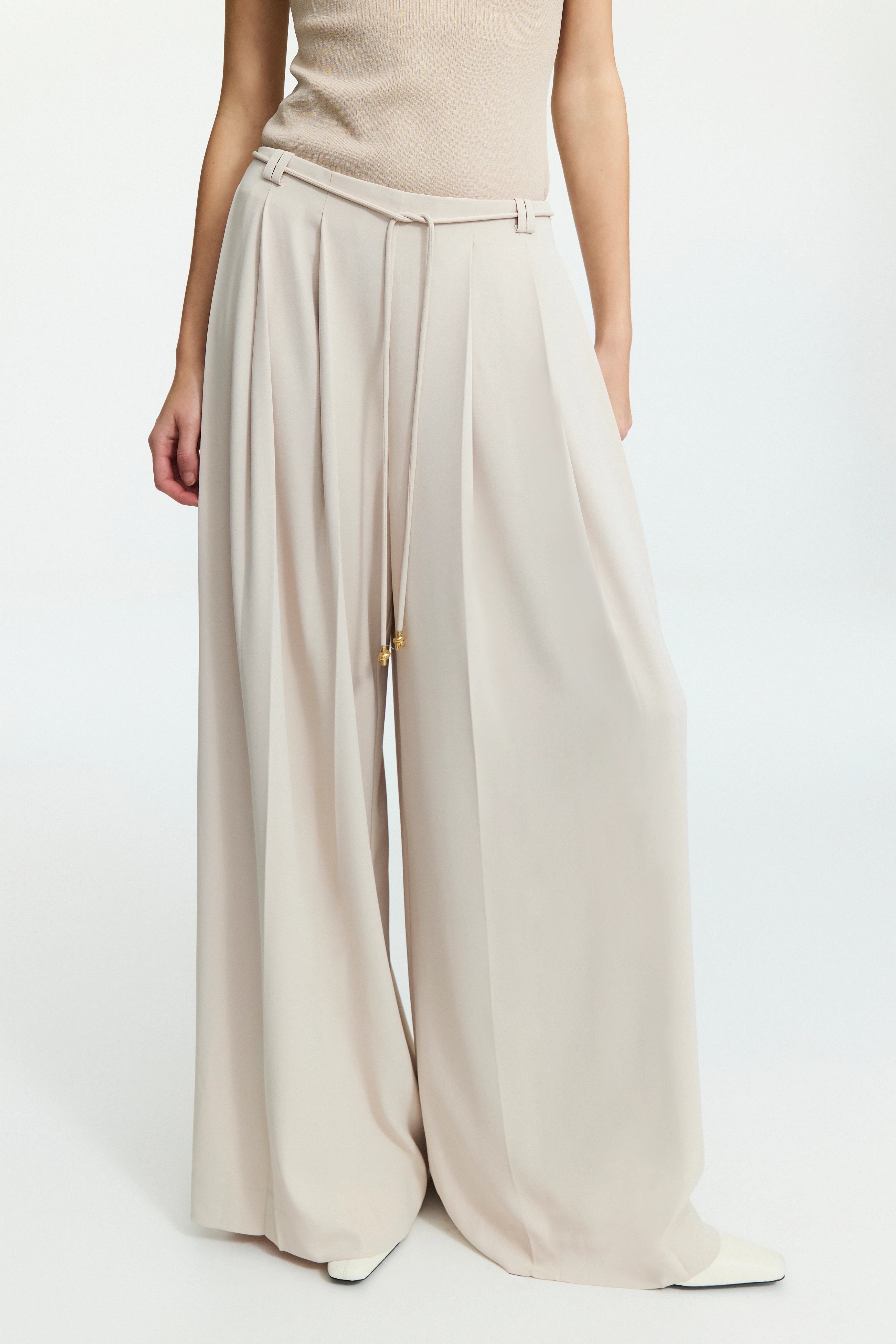 Noor Pant - Image 3
