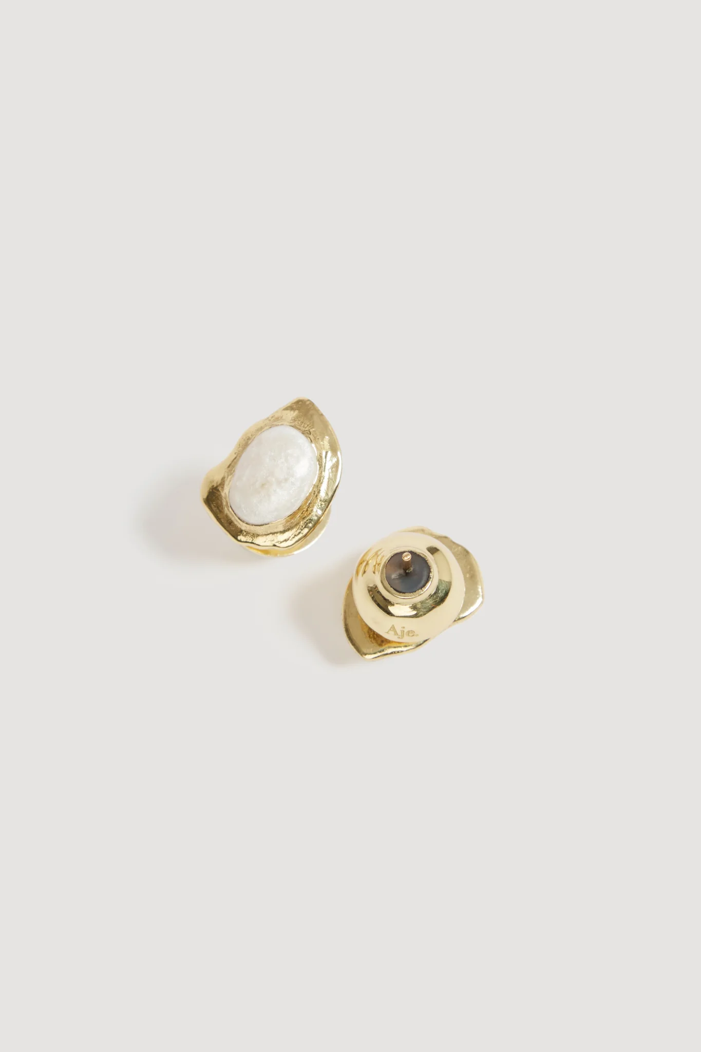 Nyelle Small Stud - Image 3