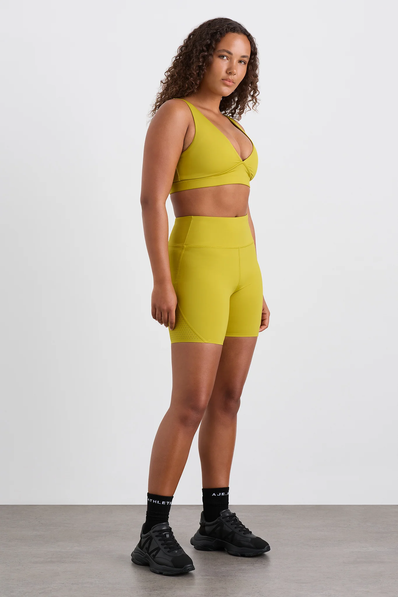 Perforated Hem Mid Length Short 601 - Image 6
