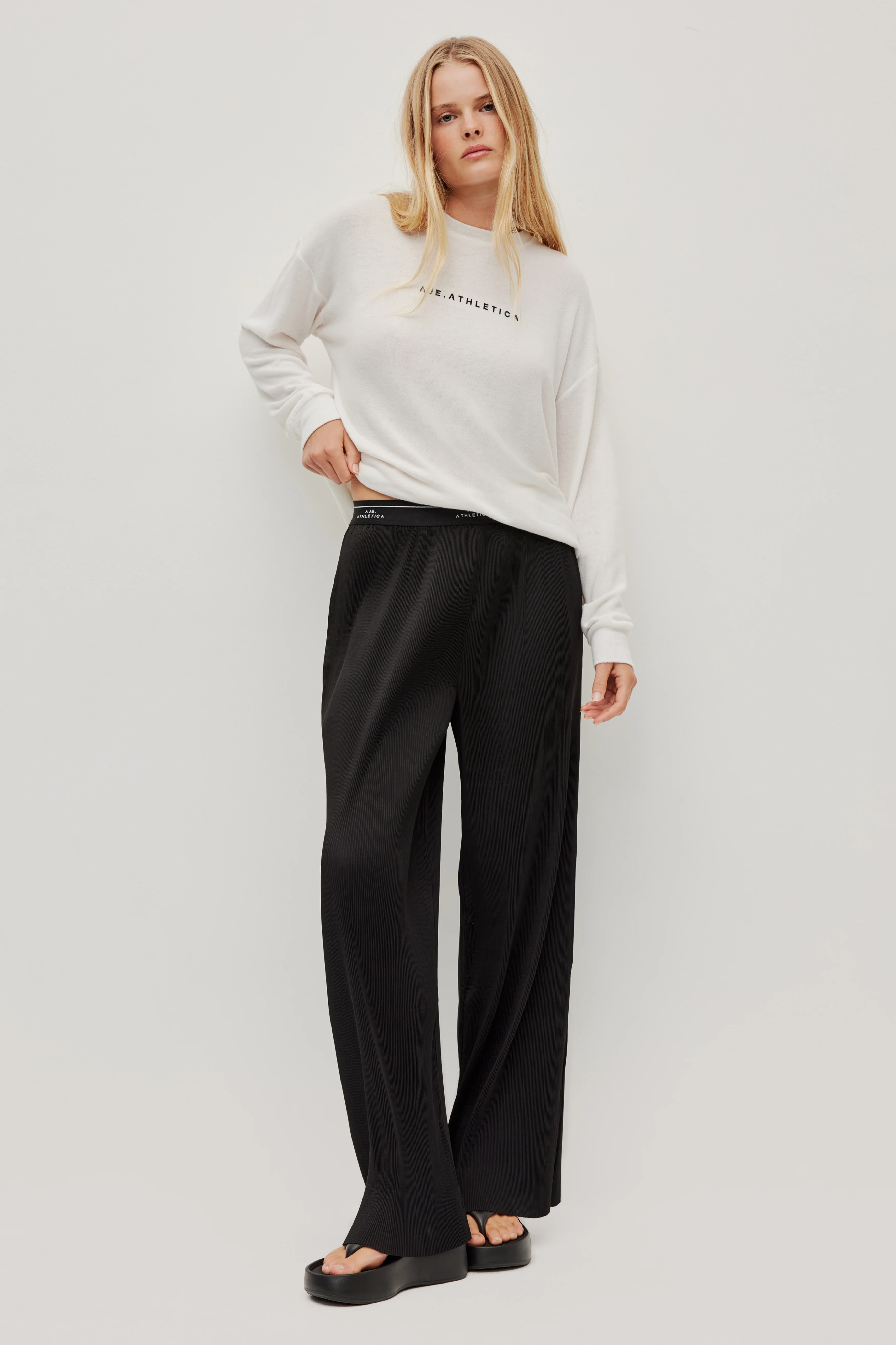 Pleated Active Pant
