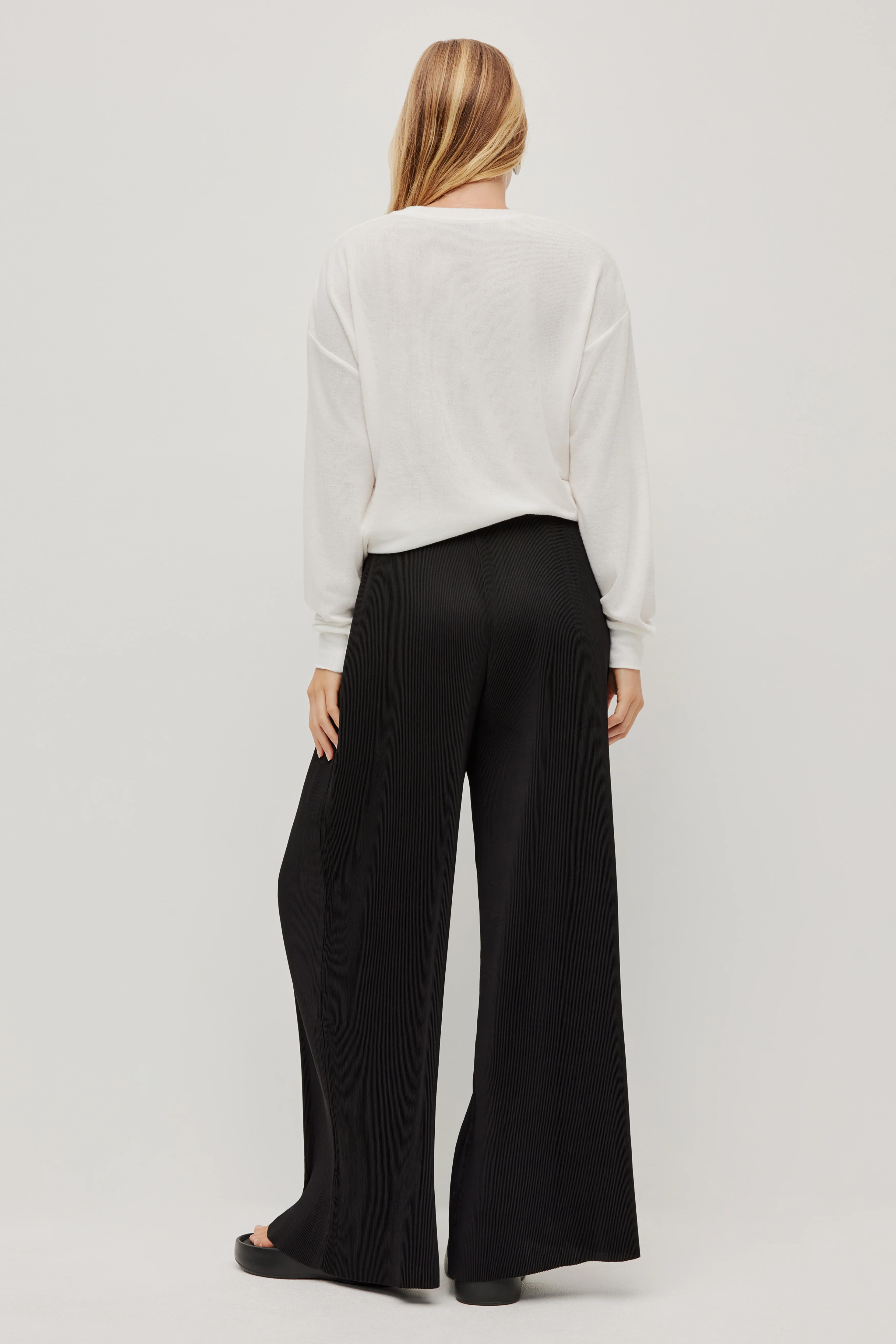 Pleated Active Pant - Image 4