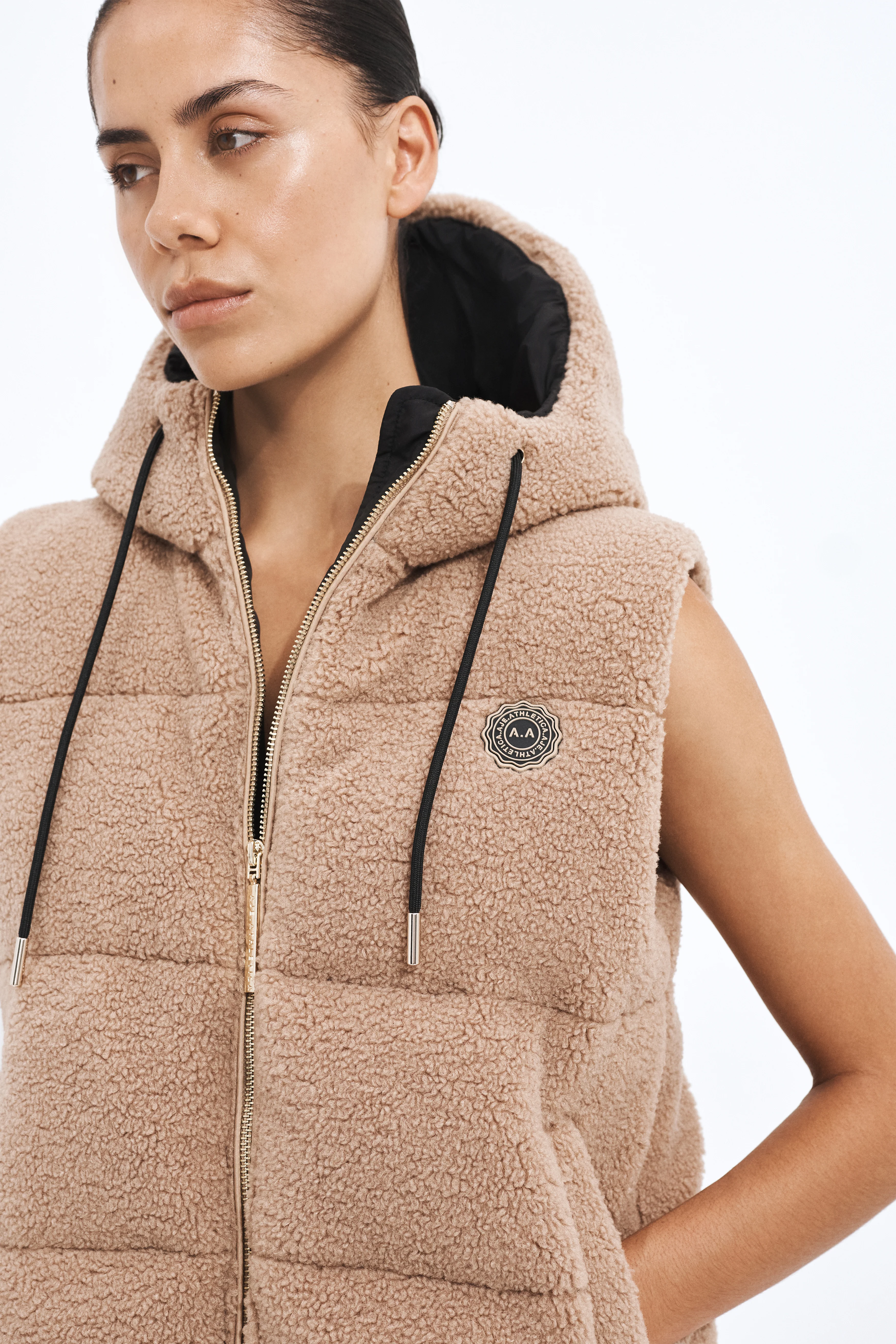 Sherpa Sleeveless Vest - Image 4
