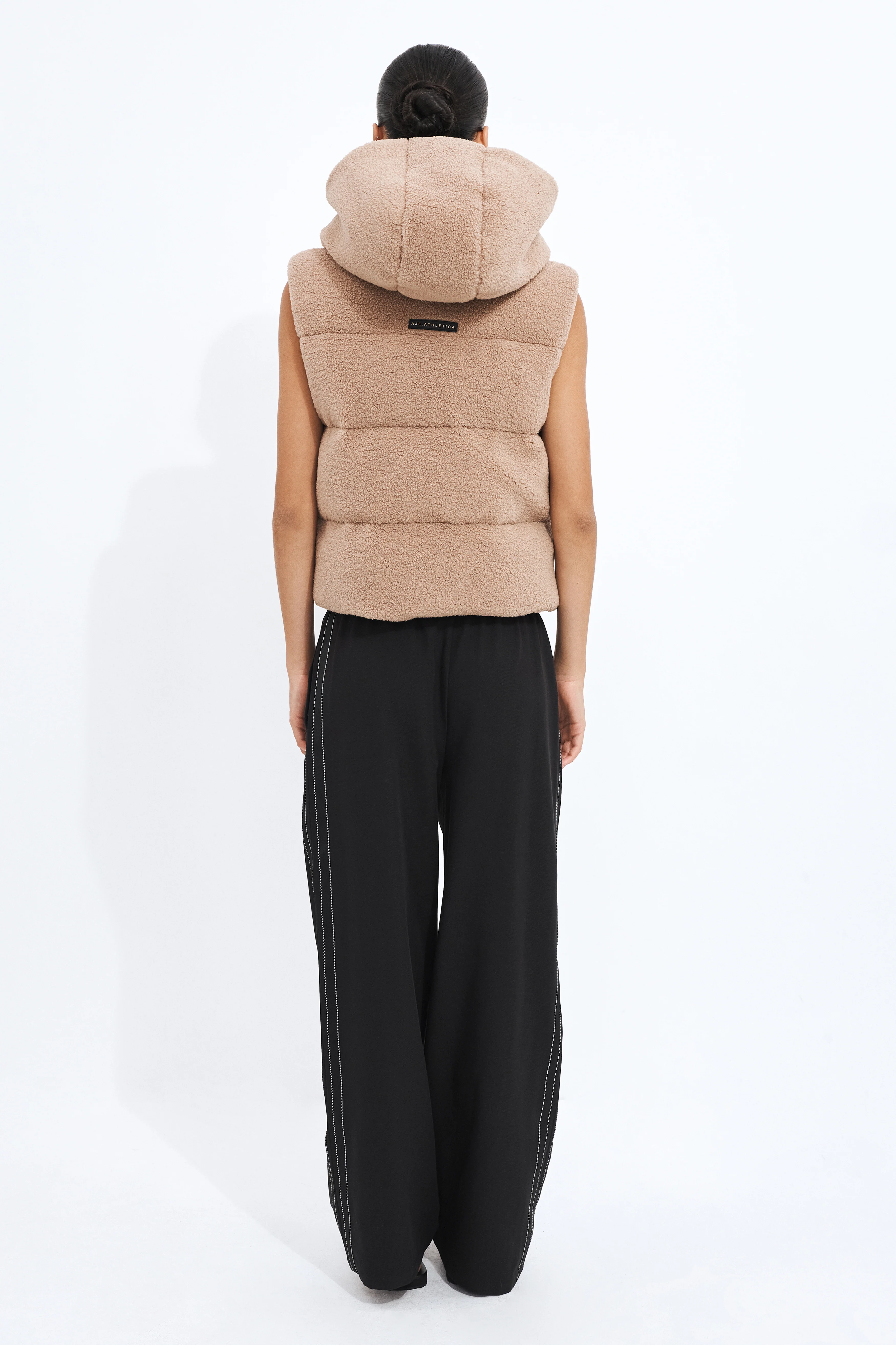 Sherpa Sleeveless Vest - Image 6