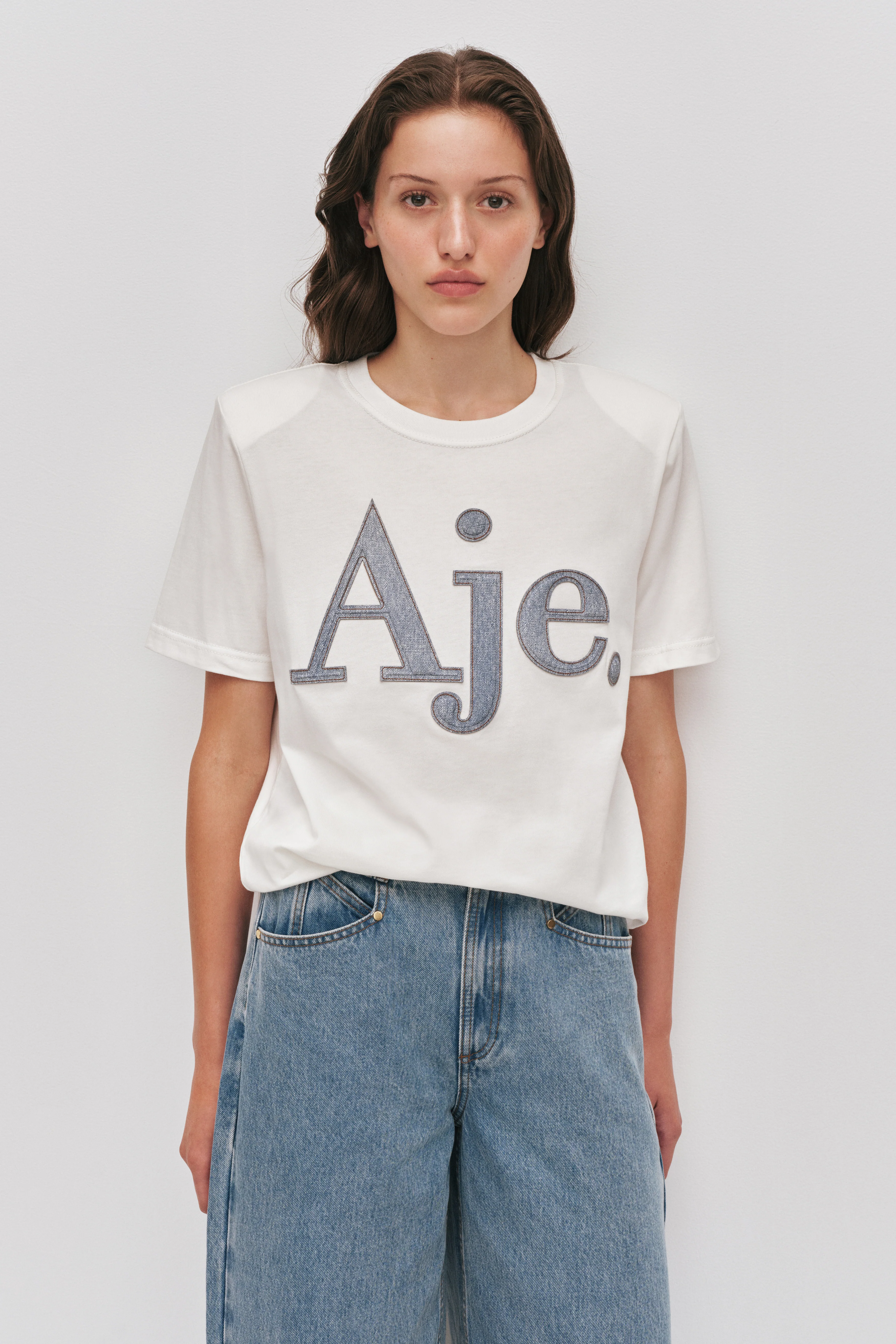 Sunniva Logo Tee - Image 3