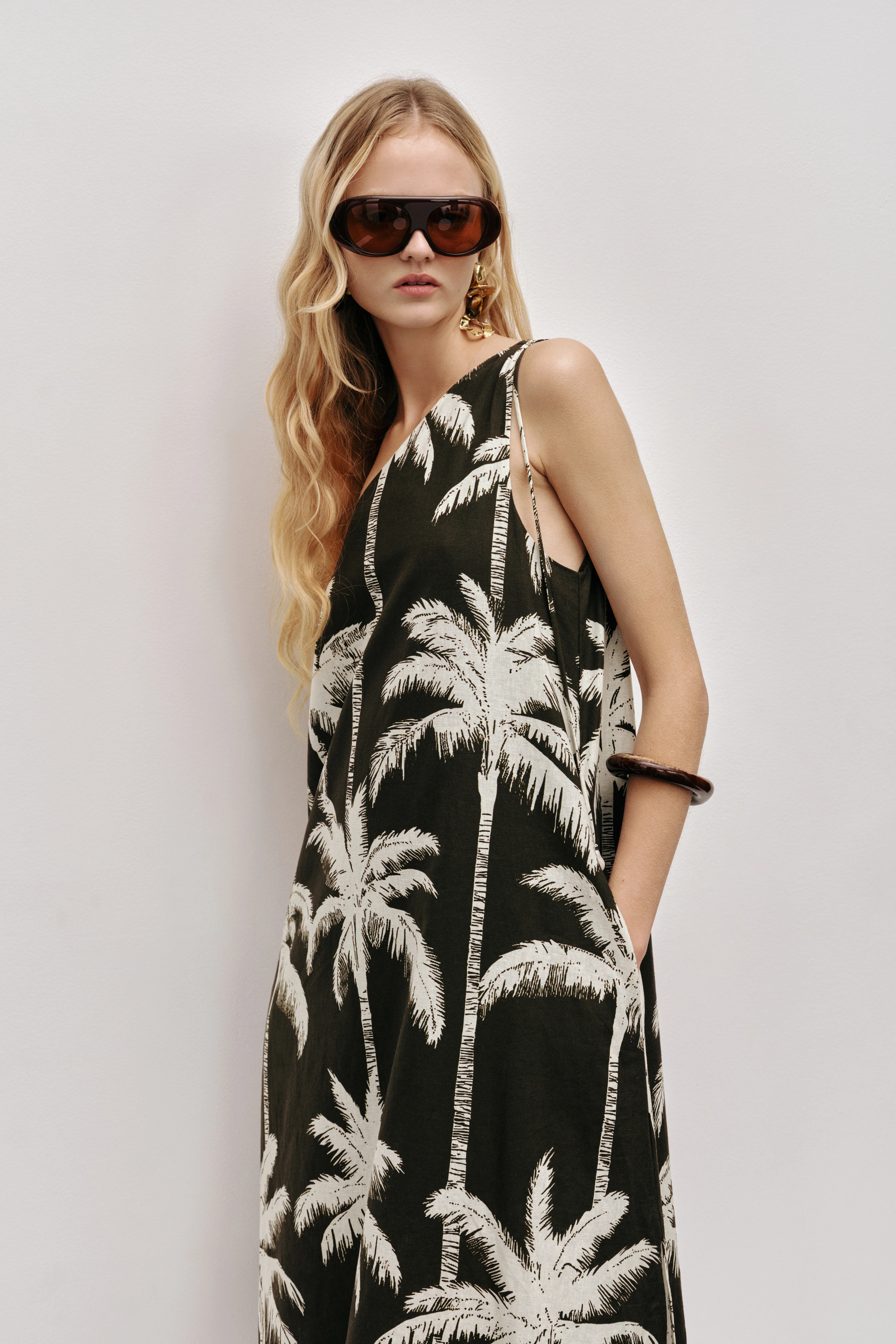Tansia One Shoulder Maxi Dress - Image 4