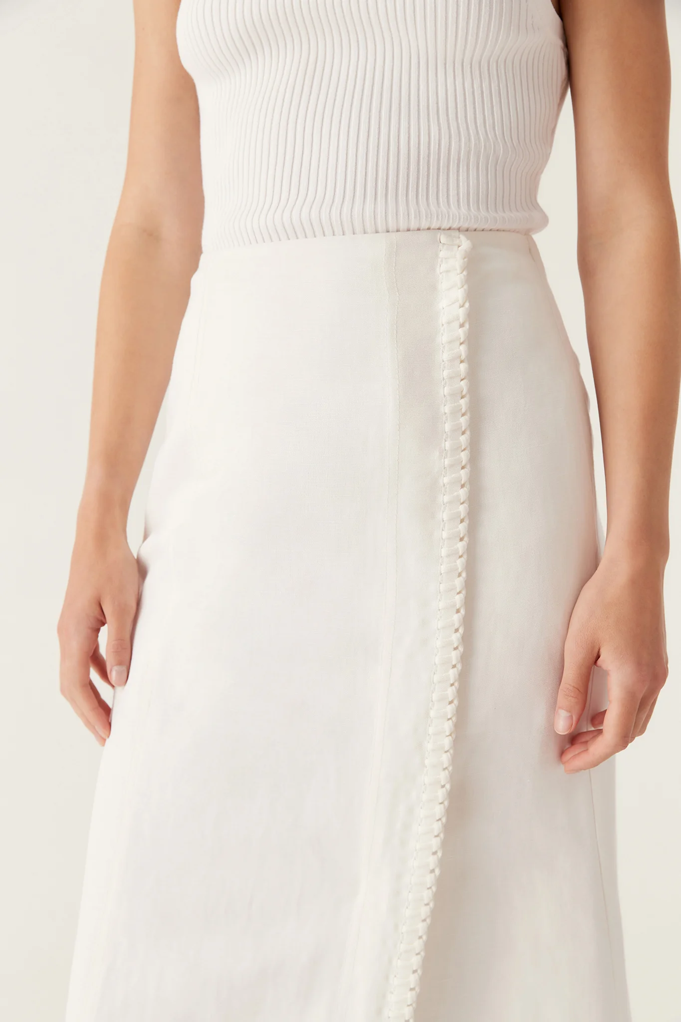 Theory Cinched Midi Skirt - Image 4