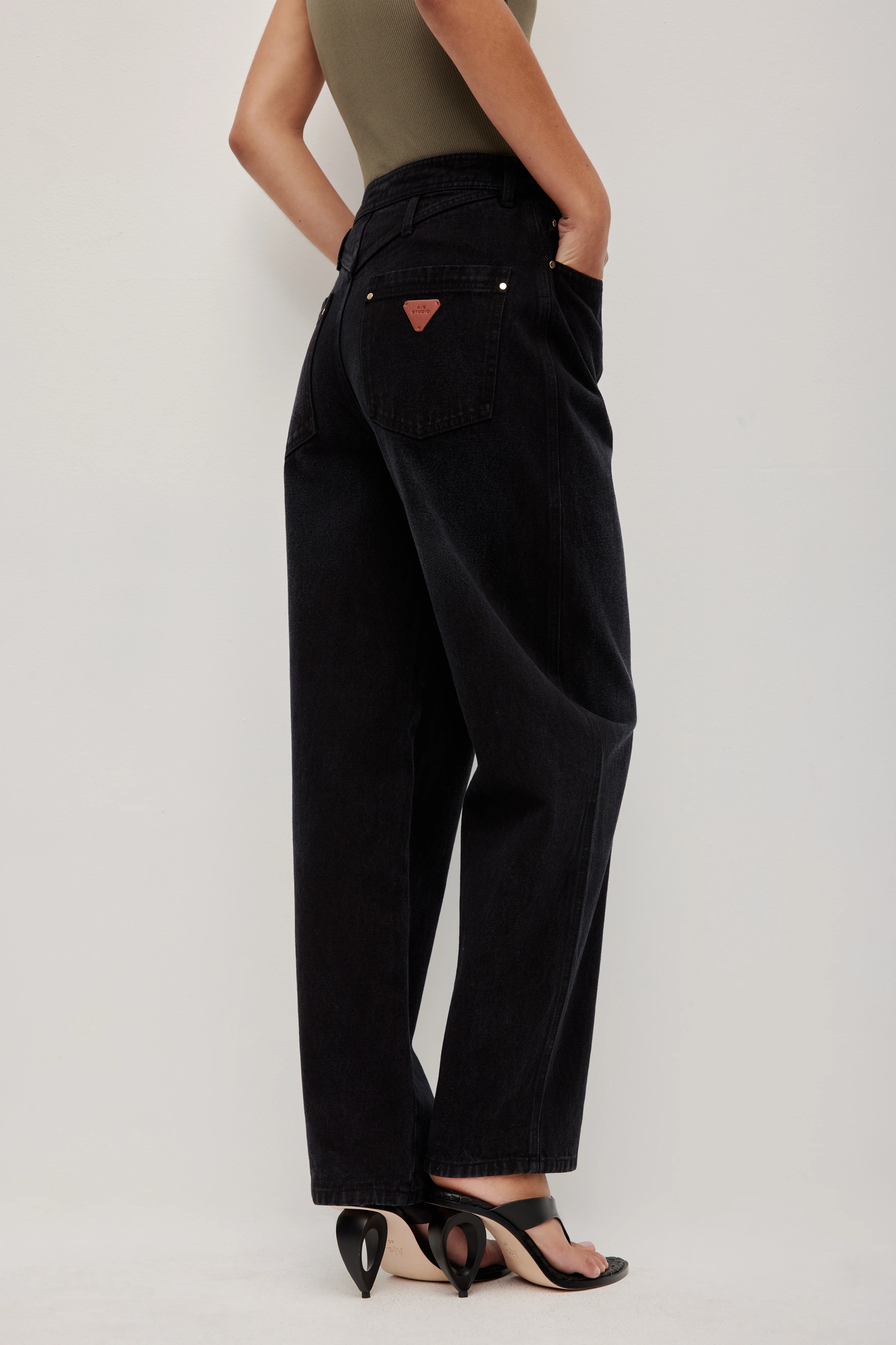 Tully Bubble Crop Jean - Image 7