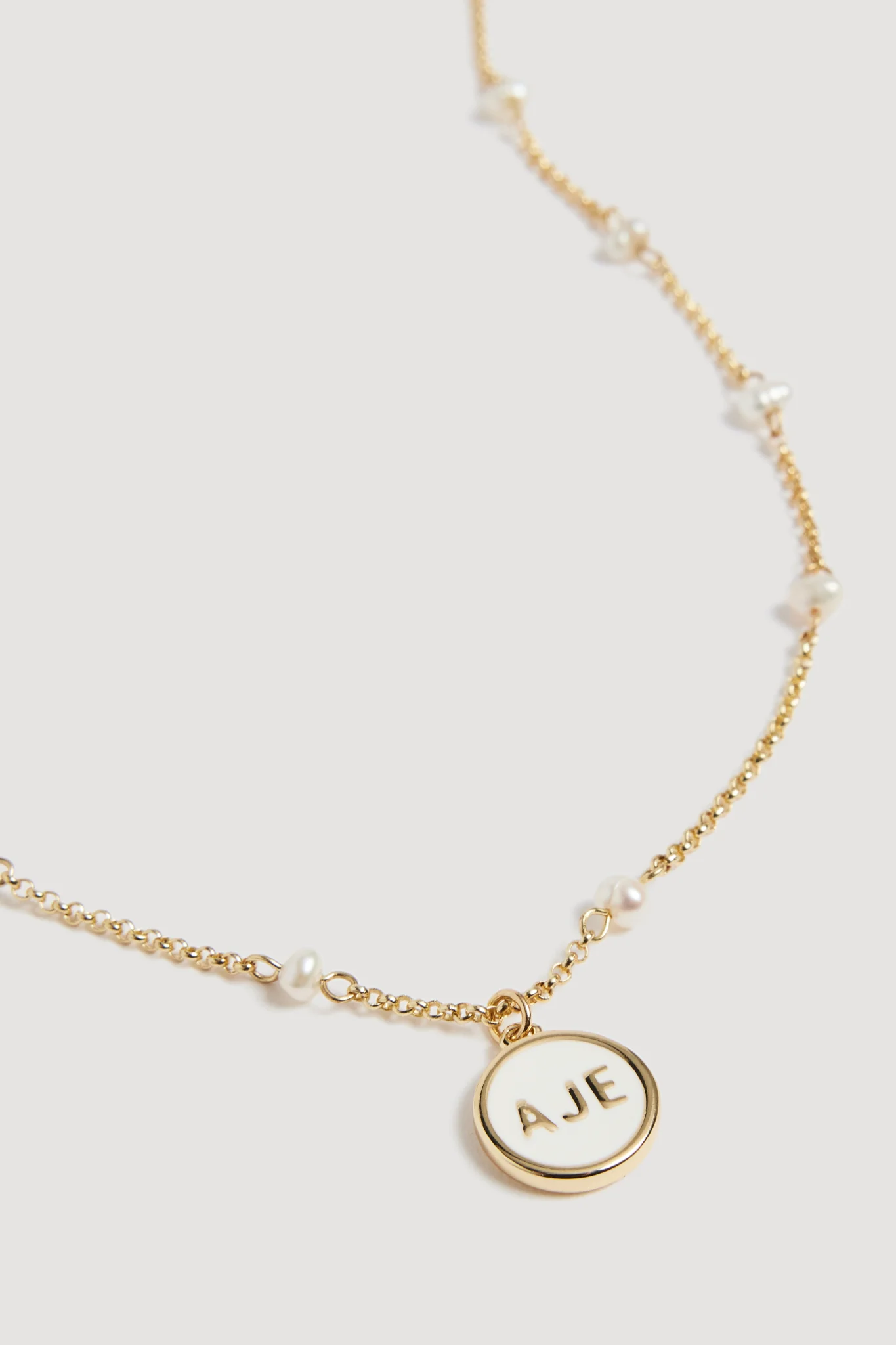 Vista Pearl Necklace - Image 3