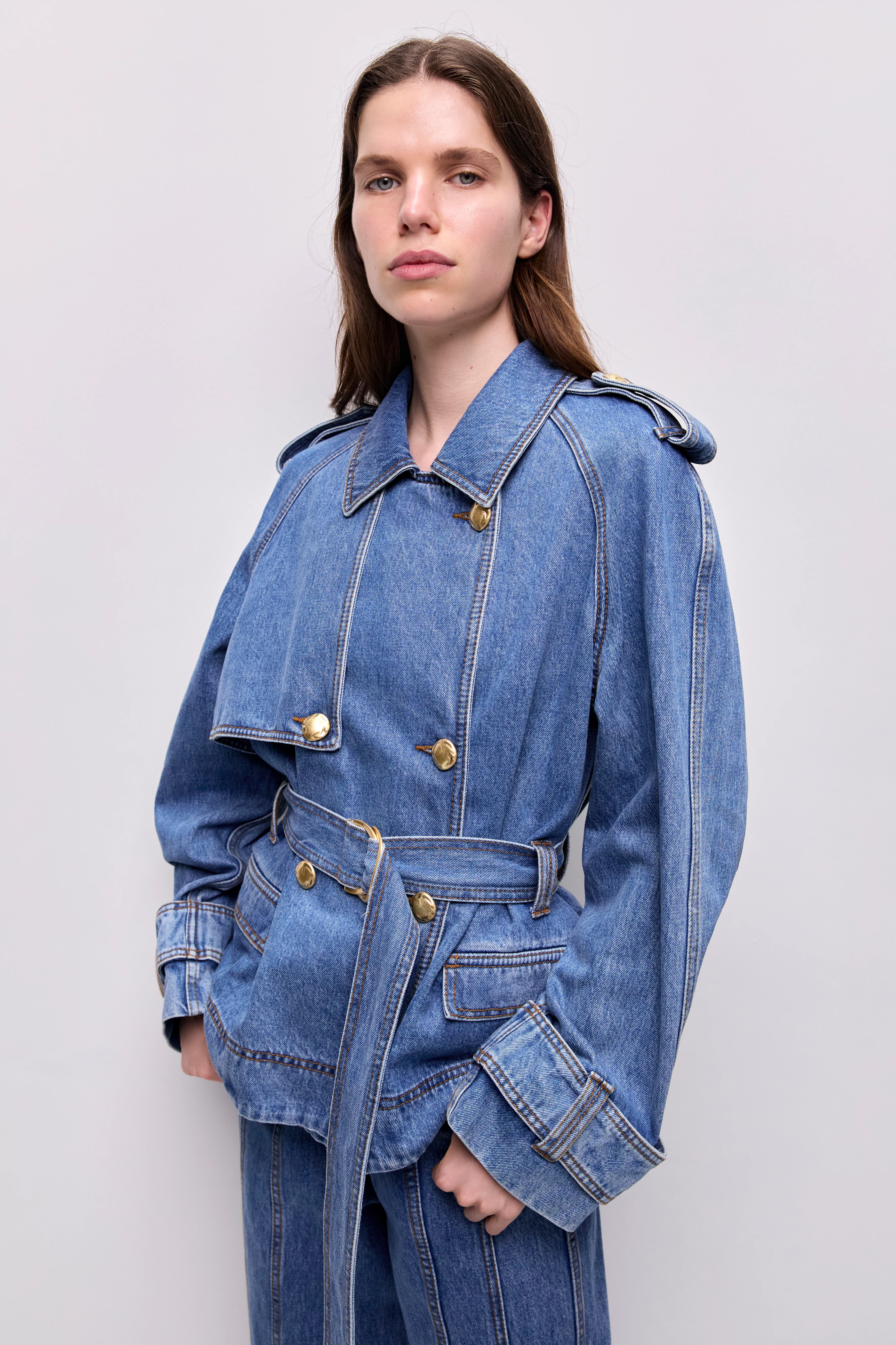 Voyage Cropped Denim Trench - Image 3