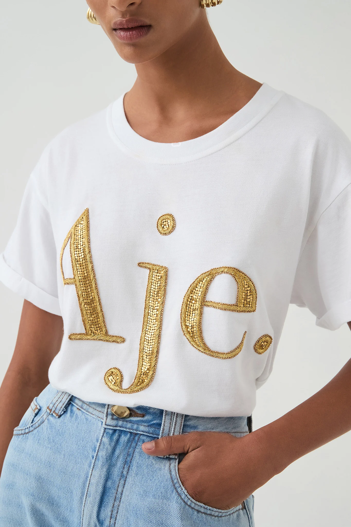 Wilds Logo Tee - Image 5